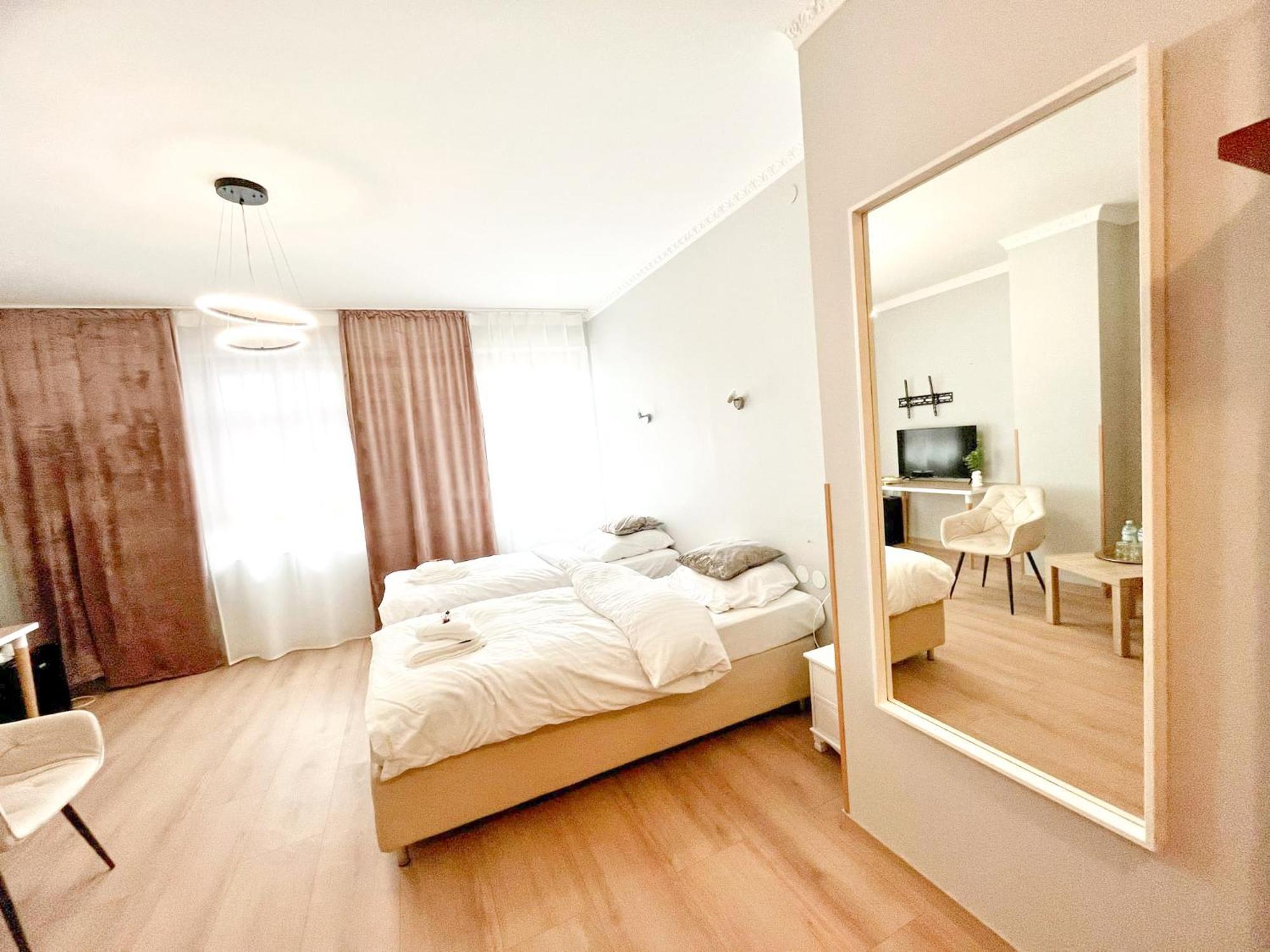 Apartamenty Castello Kamilla คลูจบอร์ก ภายนอก รูปภาพ